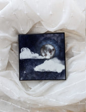 Load image into Gallery viewer, Moon